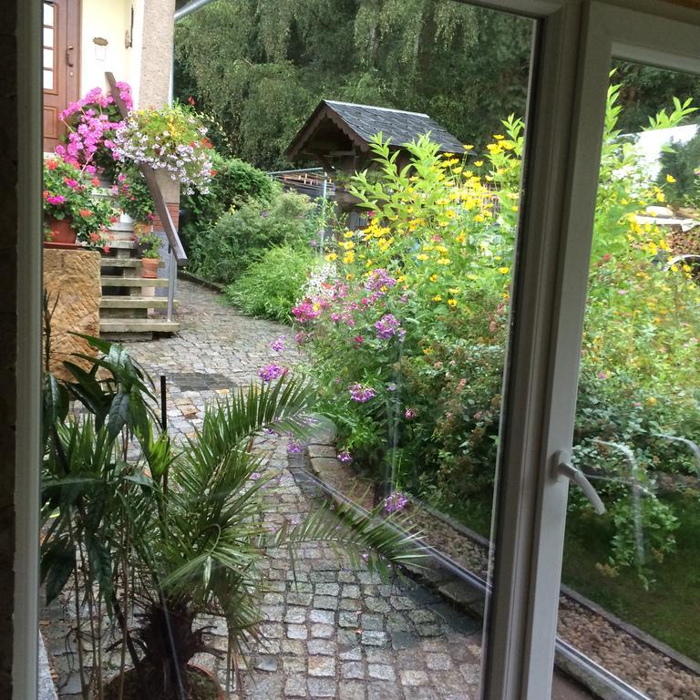 Ferienwohnung Gürth Kleinhennersdorf Exterior foto